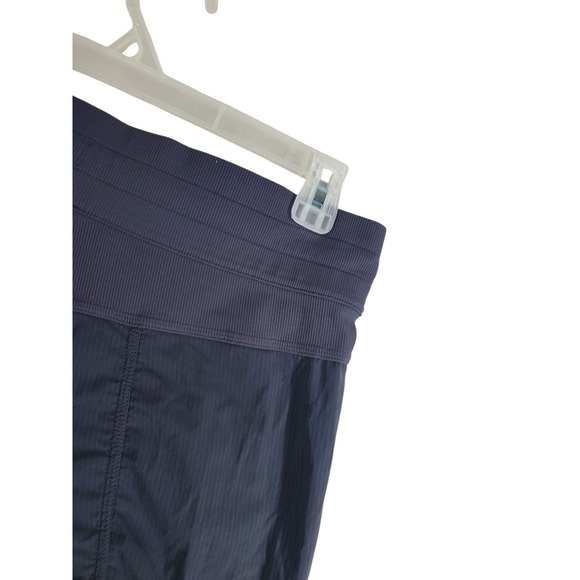 Lululemon Yoga Studio Dance Cropped Pants Sz 8 33-38 x18 Gray Striped Stretch - Picture 5 of 8